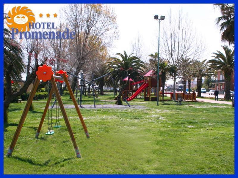 Hotel Promenade Porto SantʼElpidio Buitenkant foto