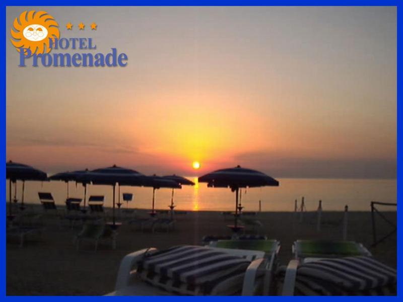 Hotel Promenade Porto SantʼElpidio Buitenkant foto